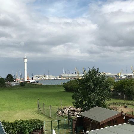 Ferienwohnung Mit Warnowblick Росток Экстерьер фото